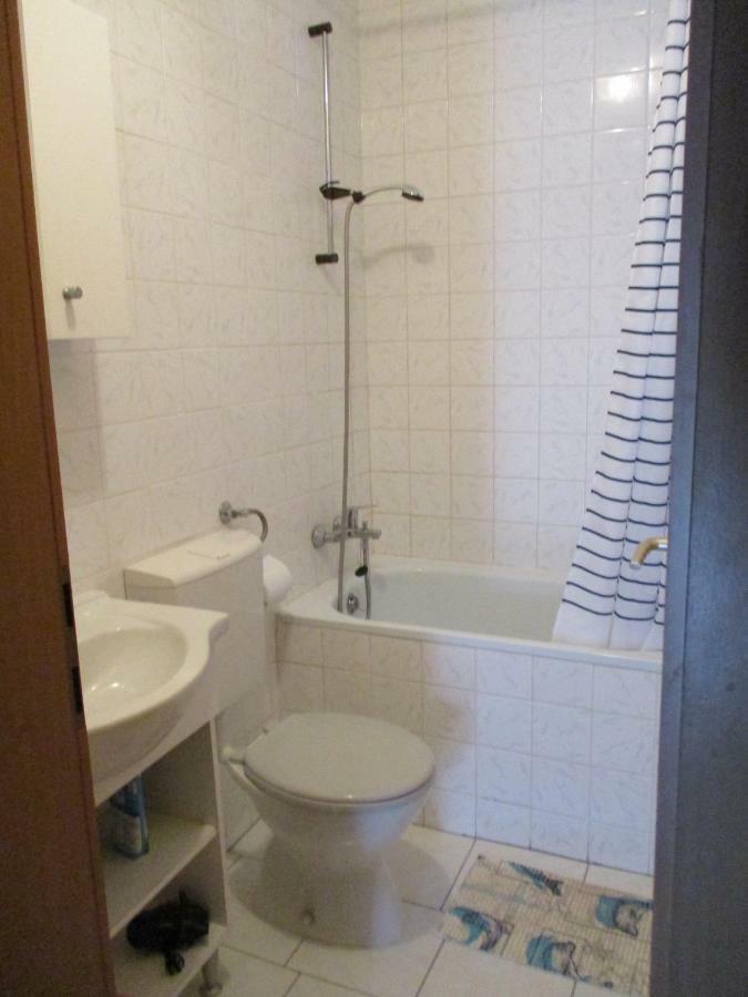 Apartments Meni Драге Екстериор снимка